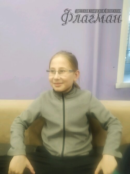 5e53b399.ID Photo.104025
